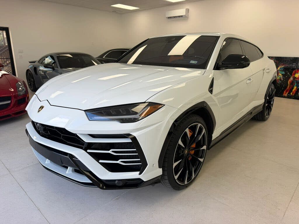 2021 LAMBORGHINI URUS
