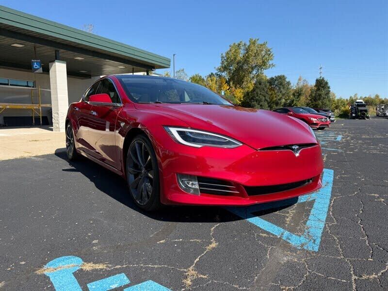 2017 TESLA Model S