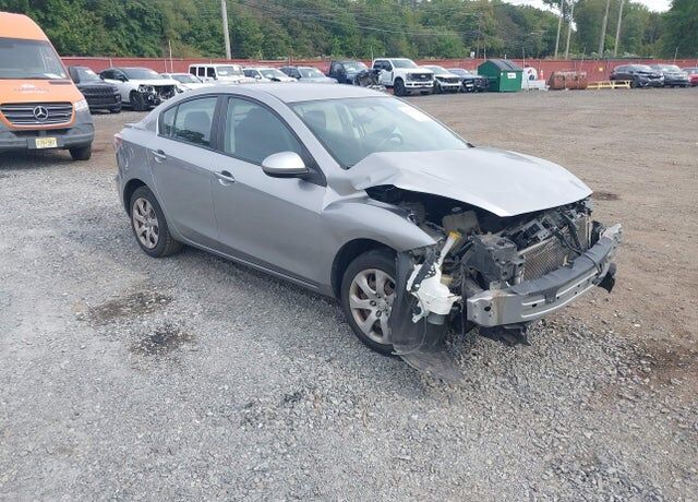 2010 MAZDA Mazda3