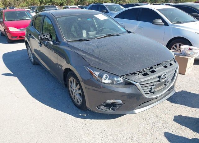 2015 MAZDA Mazda3