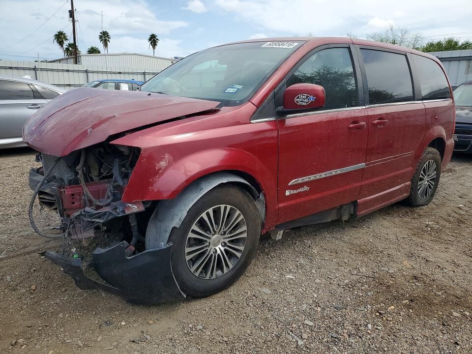 2014 CHRYSLER Town and Country