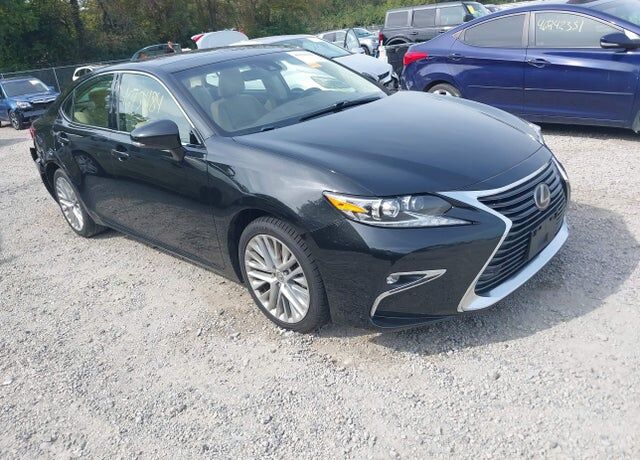 2016 LEXUS ES