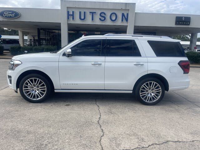 2022 FORD Expedition