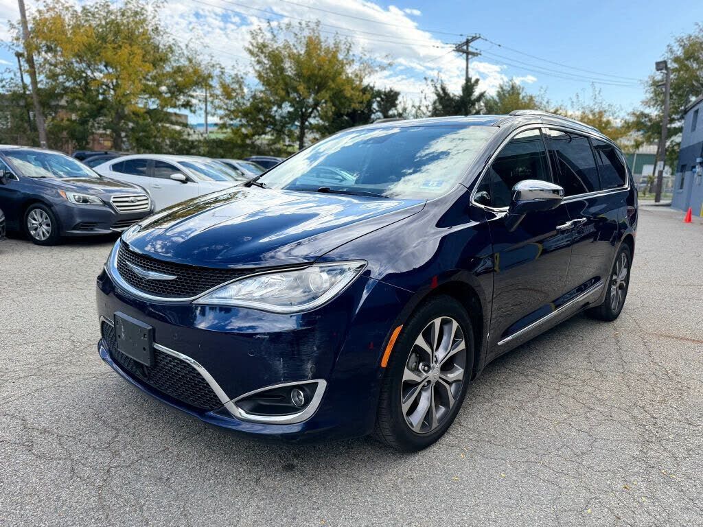 2017 CHRYSLER Pacifica