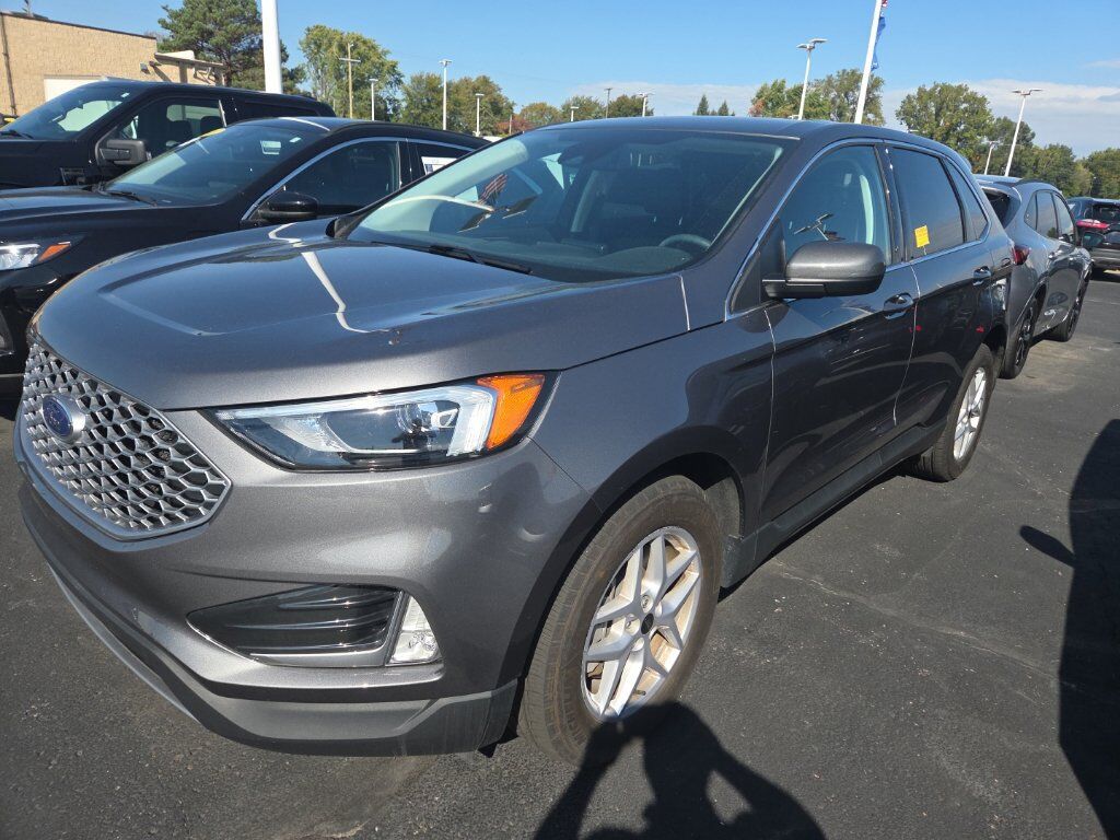 2024 FORD Edge