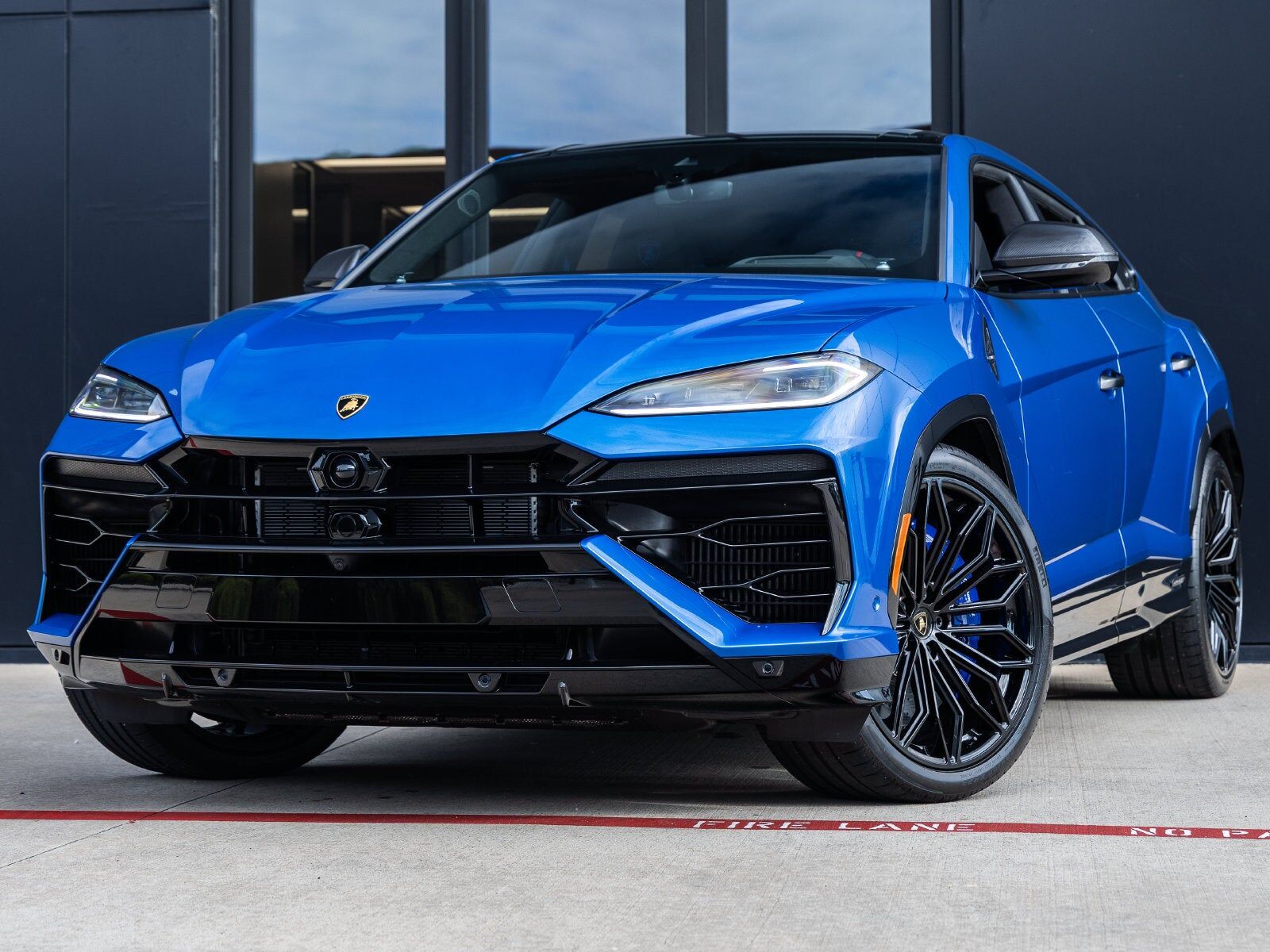 2025 LAMBORGHINI URUS