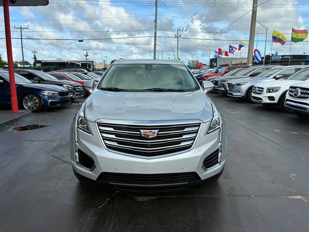 2017 CADILLAC XT5