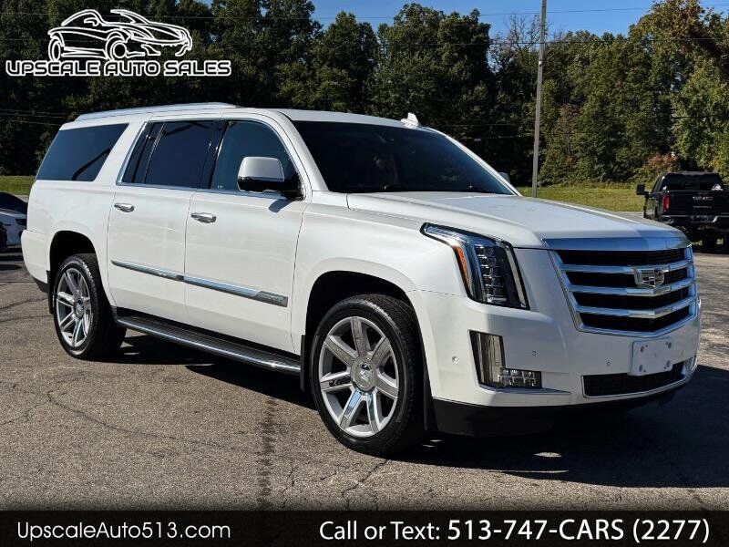 2017 CADILLAC Escalade ESV