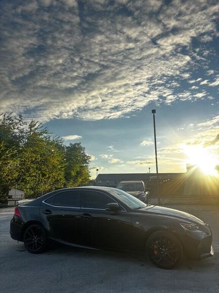 2017 LEXUS IS