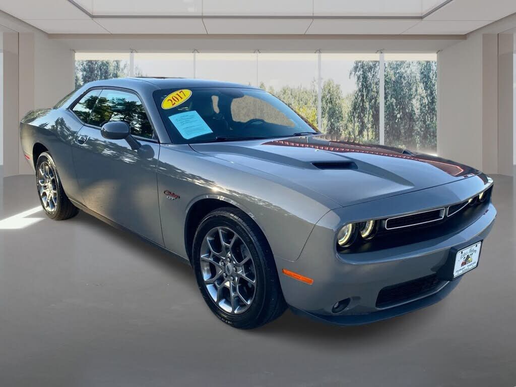 2017 DODGE Challenger