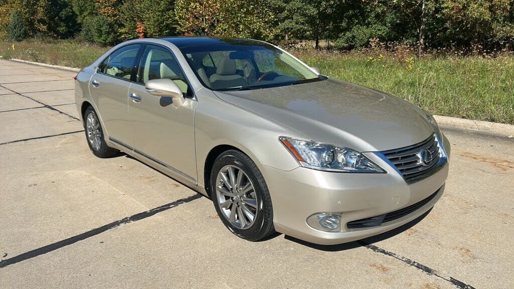 2010 LEXUS ES