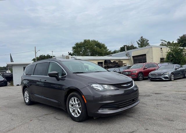 2020 CHRYSLER Voyager