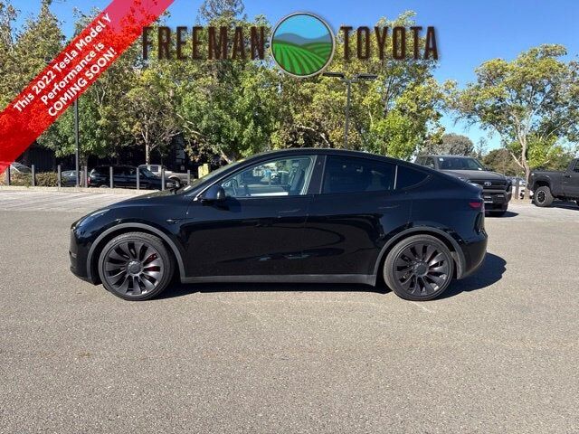 2022 TESLA Model Y