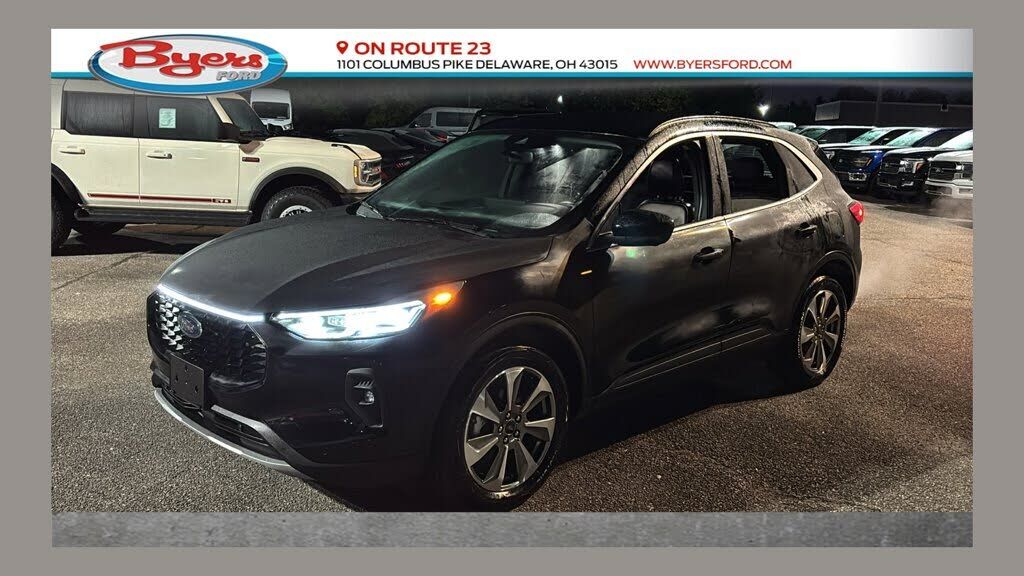 2024 FORD Escape