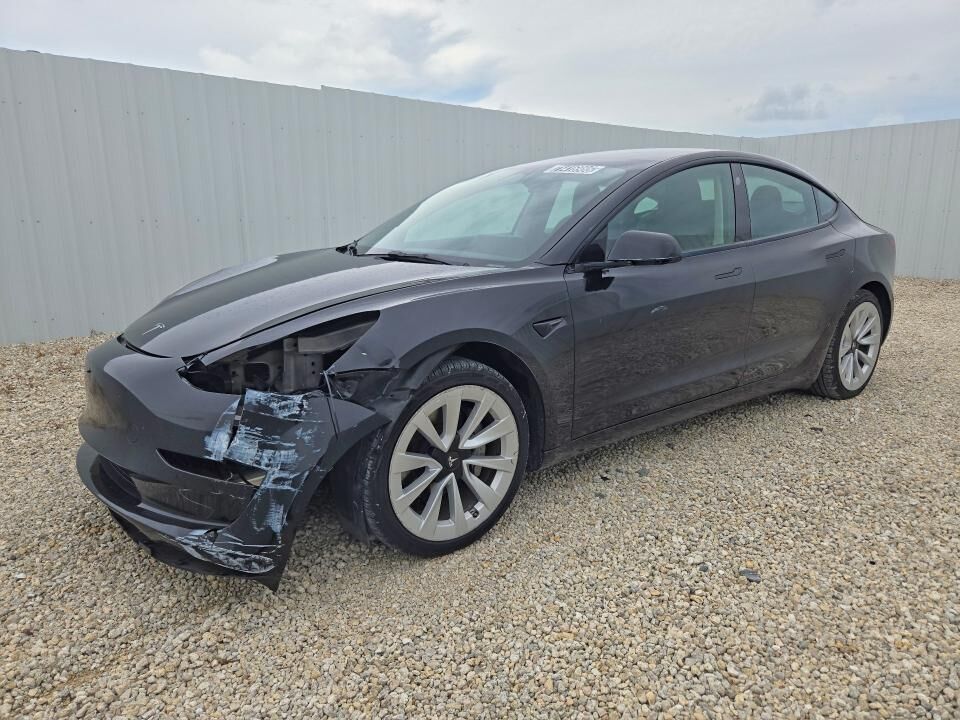 2022 TESLA Model 3