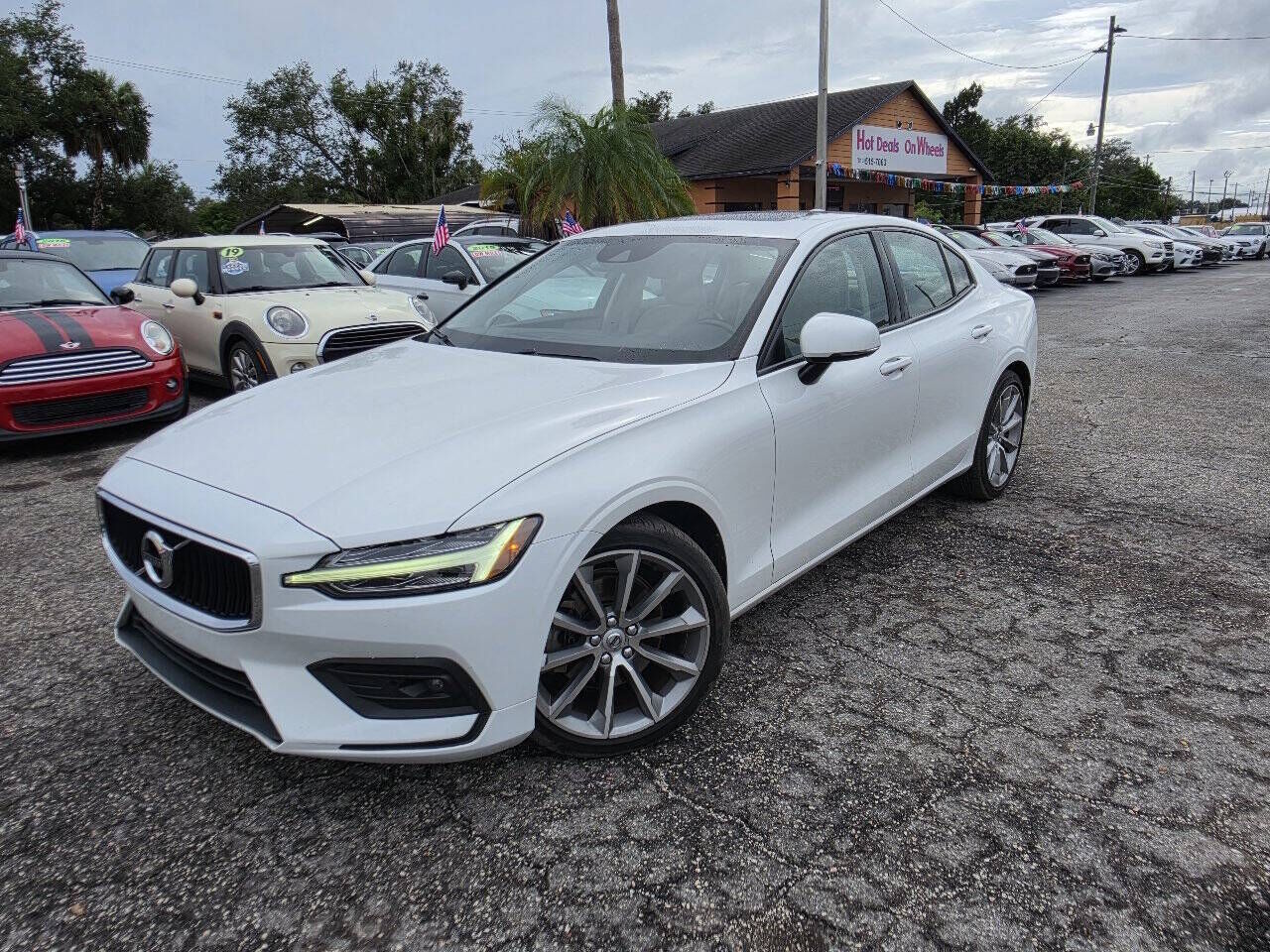 2021 VOLVO S60