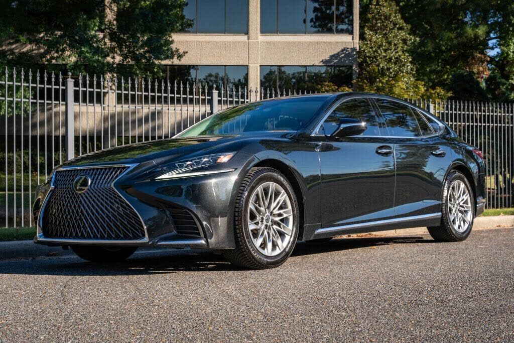 2018 LEXUS LS