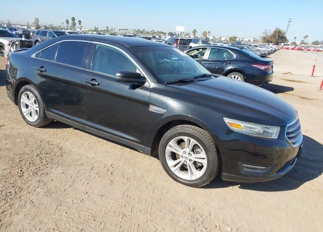 2013 FORD Taurus