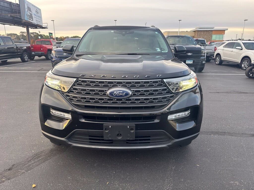 2022 FORD Explorer