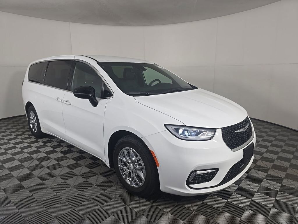 2025 CHRYSLER Pacifica
