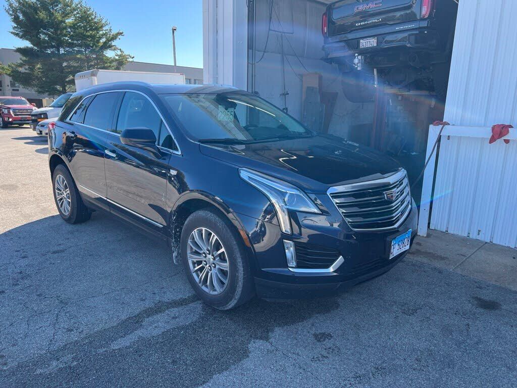 2017 CADILLAC XT5