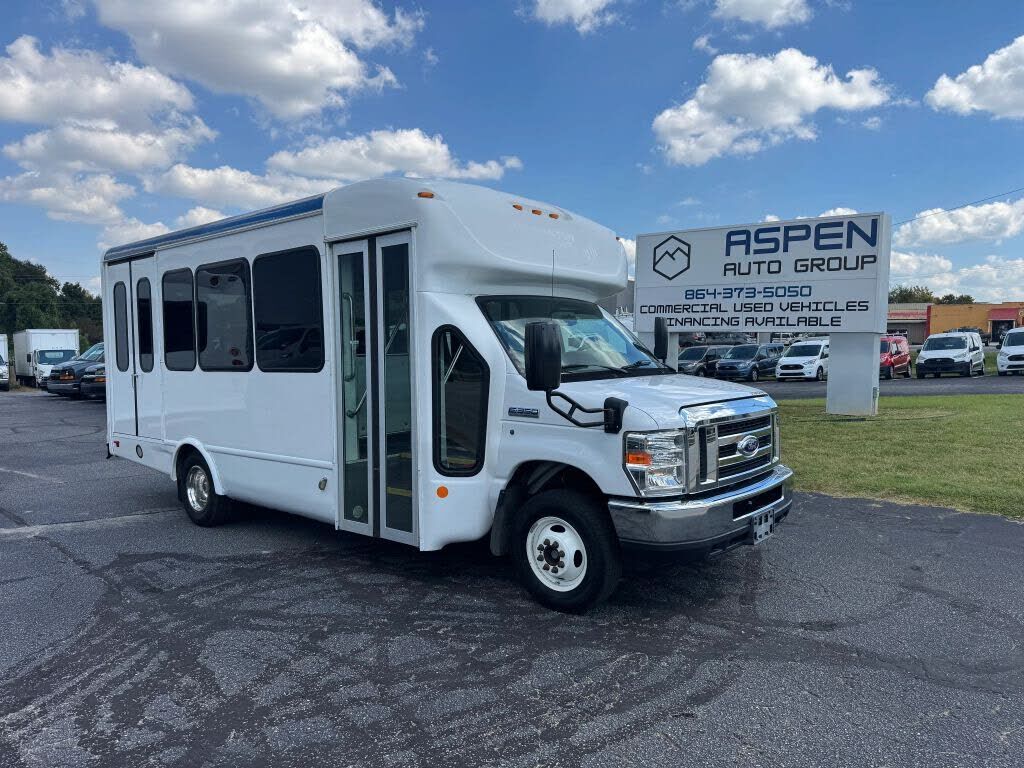 2019 FORD E-350