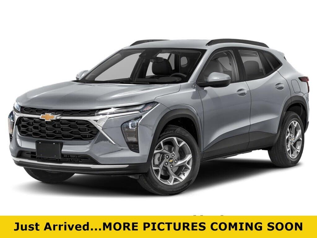 2025 CHEVROLET Trax