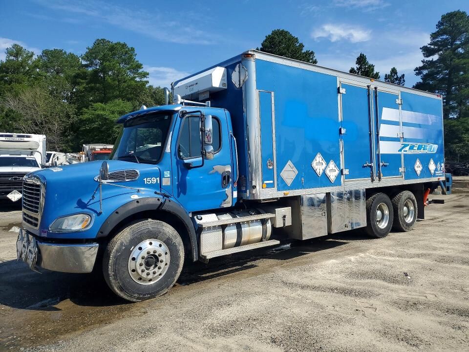 2012 FREIGHTLINER M2