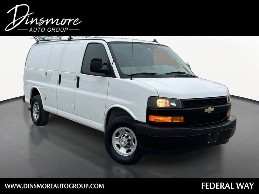 2022 CHEVROLET Express