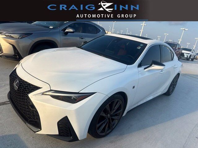 2025 LEXUS IS