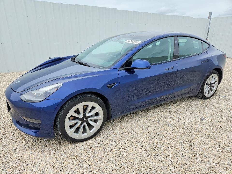 2022 TESLA Model 3