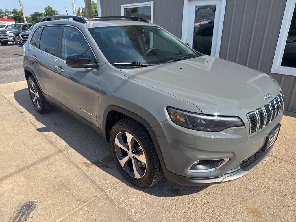 2022 JEEP Cherokee