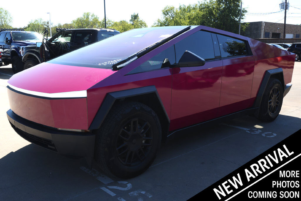 2024 TESLA Cybertruck