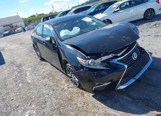 2016 LEXUS ES