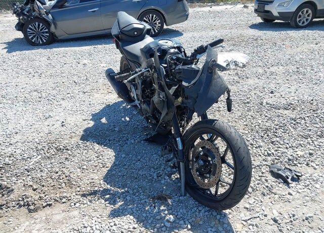 2025 YAMAHA YZF