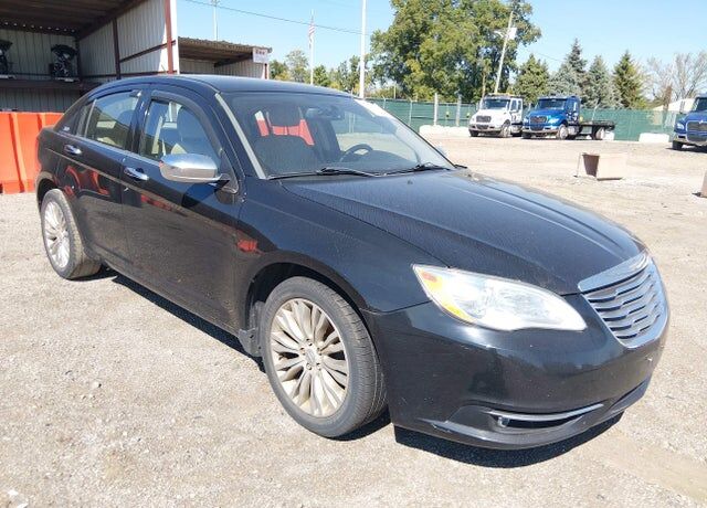 2012 CHRYSLER 200