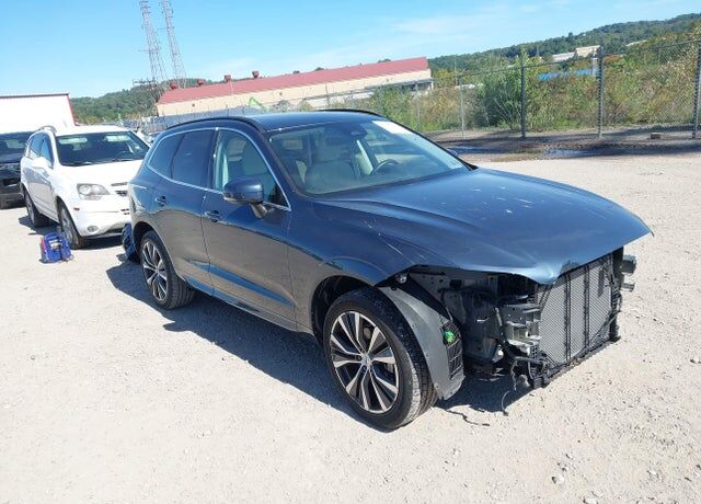 2022 VOLVO XC60