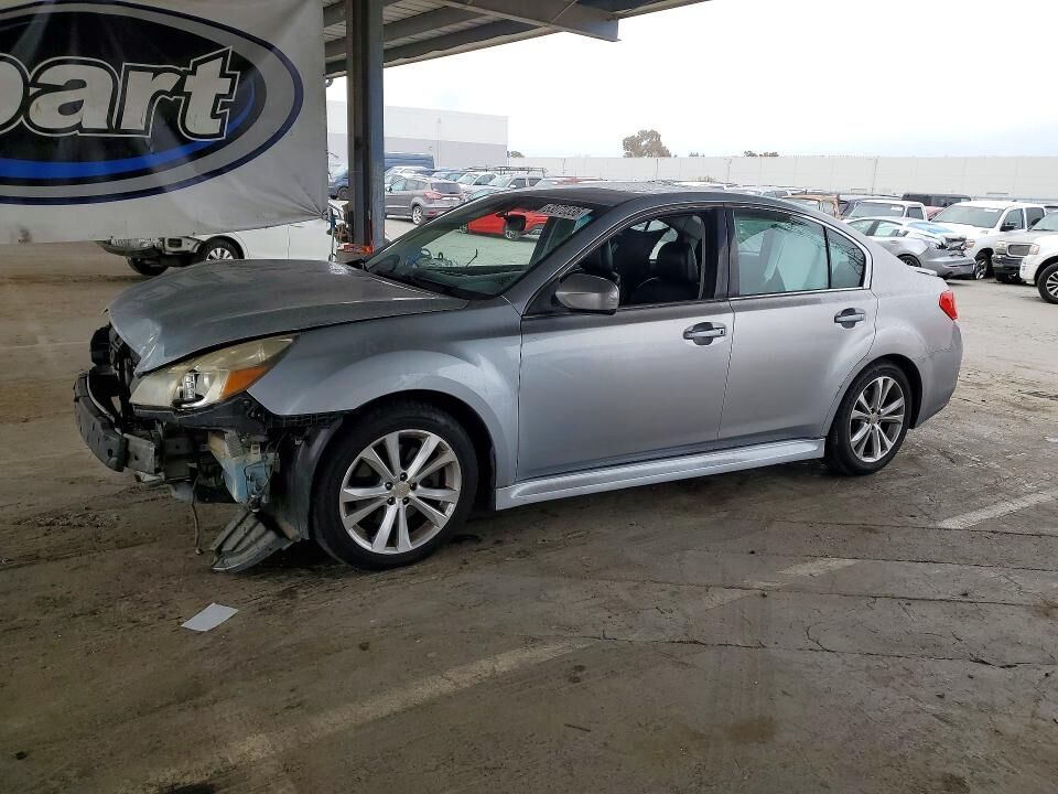 2013 SUBARU Legacy