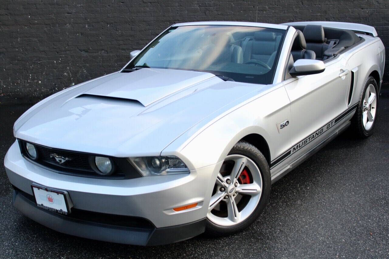 2011 FORD Mustang