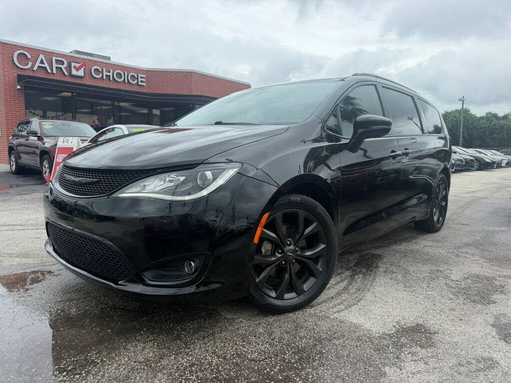 2019 CHRYSLER Pacifica