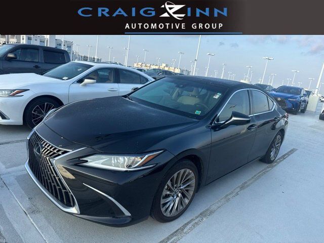 2025 LEXUS ES