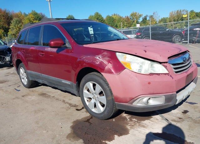 2011 SUBARU Outback