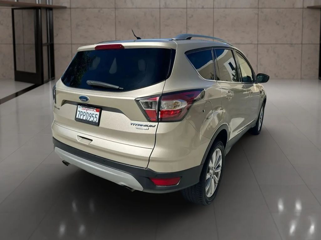 2017 FORD Escape