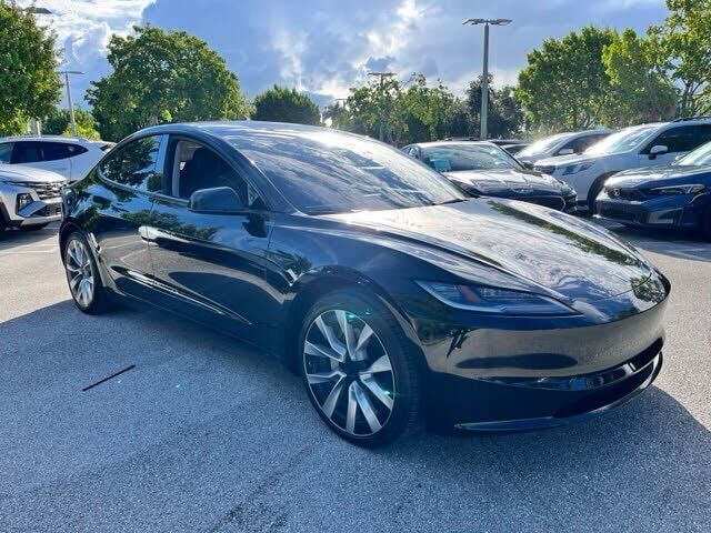 2024 TESLA Model 3