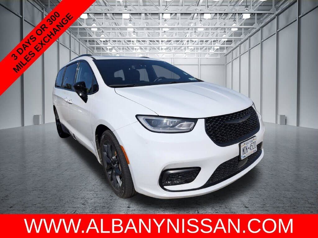 2025 CHRYSLER Pacifica