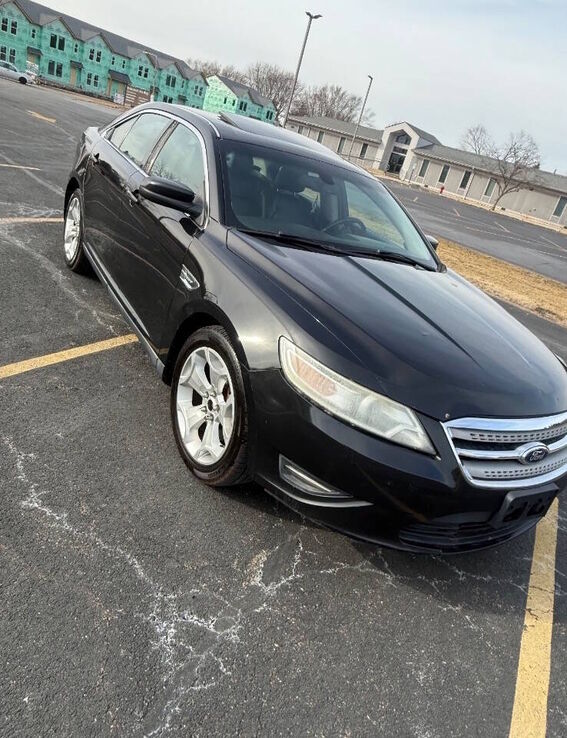 2011 FORD Taurus