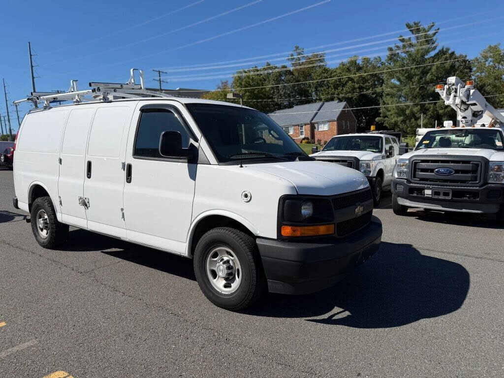 2017 CHEVROLET Express
