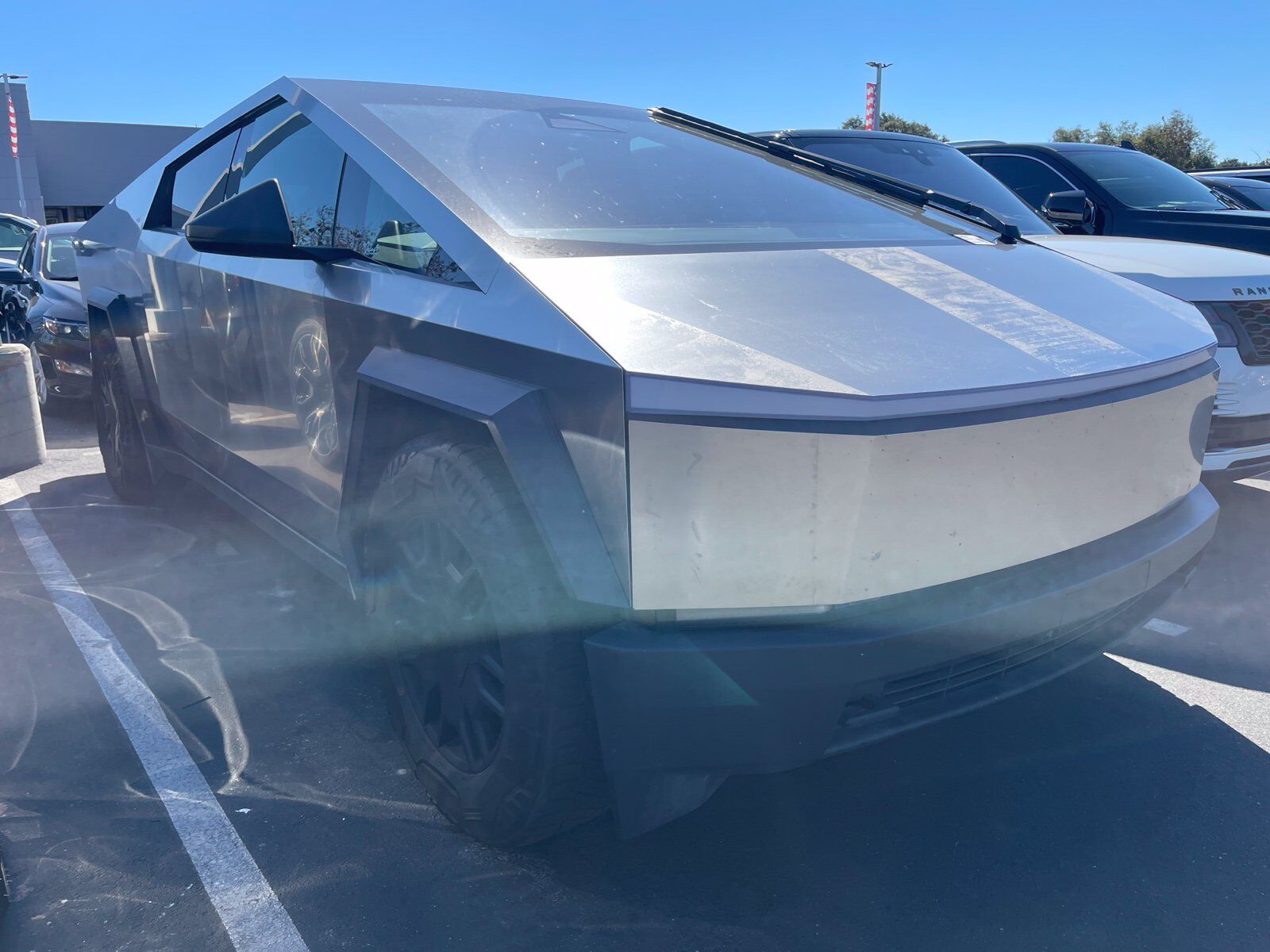 2024 TESLA Cybertruck