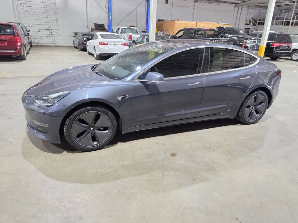 2018 TESLA Model 3
