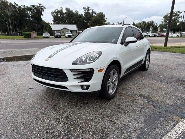 2018 PORSCHE Macan